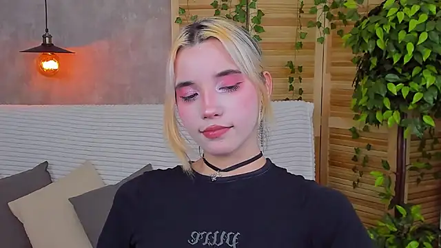 as1an girlfriend online show from 01/28/25, 10:45