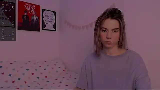 Snapshot of _ni_kiss chatting on 12/12/24, 10:42 ni kiss online show from 12/12/24, 10:42