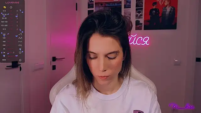 Snapshot of _ni_kiss chatting on 12/04/25, 06:49 ni kiss online show from 12/04/25, 06:49