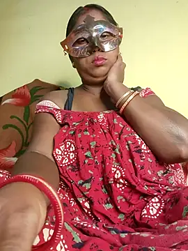 Snapshot of tinabhabhi chatting on 10/08/25, 09:07 tinabhabhi online show from 10/08/25, 09:07