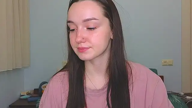 Snapshot of Wild_Sophie_ chatting on 01/25/25, 08:21 Wild Sophie online show from 01/25/25, 08:21