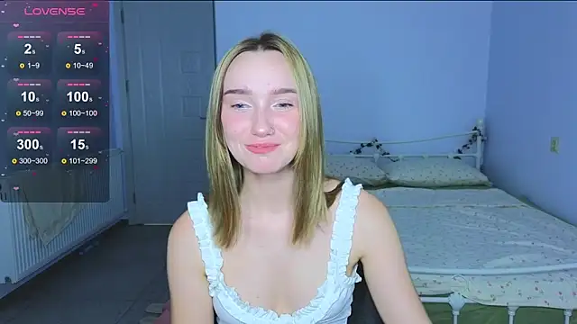 Snapshot of Wild_Sophie_ chatting on 11/15/25, 05:20 Wild Sophie online show from 11/15/25, 05:20