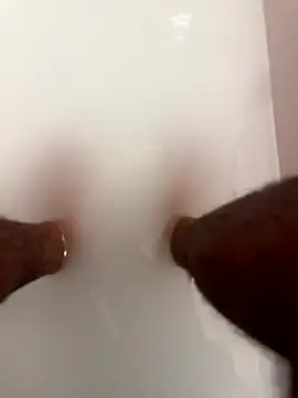 Snapshot of SensualG300 chatting on 11/02/25, 04:20 SensualG300 online show from 11/02/25, 04:20