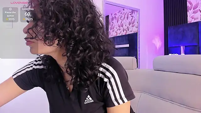 Snapshot of KatherineGomez chatting on 02/01/25, 10:15 KatherineGomez online show from 02/01/25, 10:15