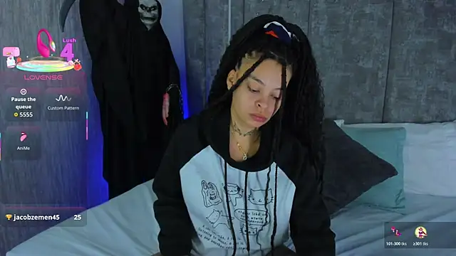 KatherineGomez online show from 10/27/25, 09:35