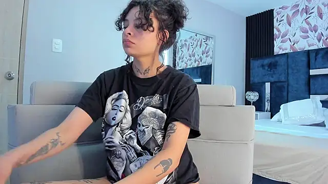 KatherineGomez online show from 04/01/26, 03:07