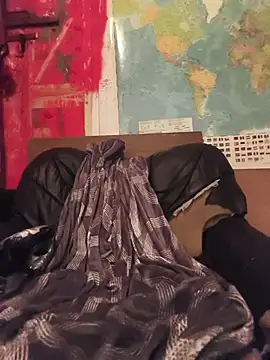 Ozomitro online show from 04/23/26, 02:13