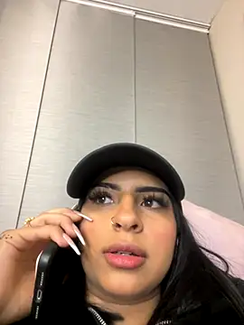 Hilary pinkk online show from 12/05/25, 03:15