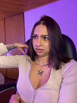 Hilary pinkk online show from 03/02/26, 07:48