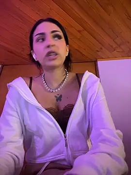 Hilary pinkk online show from 04/21/26, 12:56