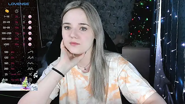 Your small bunny online show from 12/24/24, 04:44