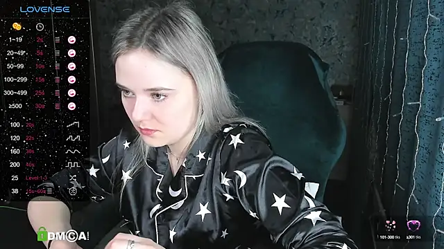 Your small bunny online show from 02/19/25, 01:18