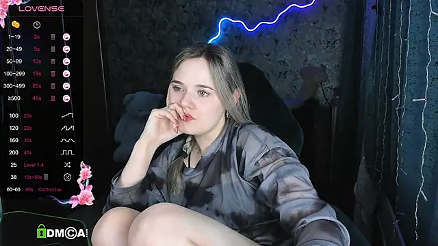 Your small bunny online show from 03/13/25, 12:35