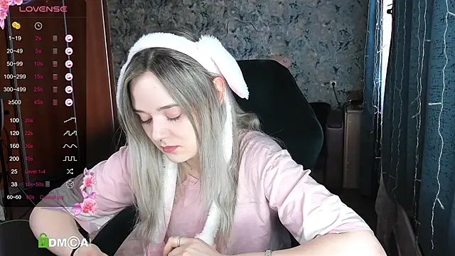 Your small bunny online show from 03/14/25, 04:10