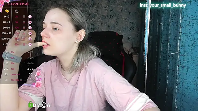 Your small bunny online show from 09/12/25, 03:06