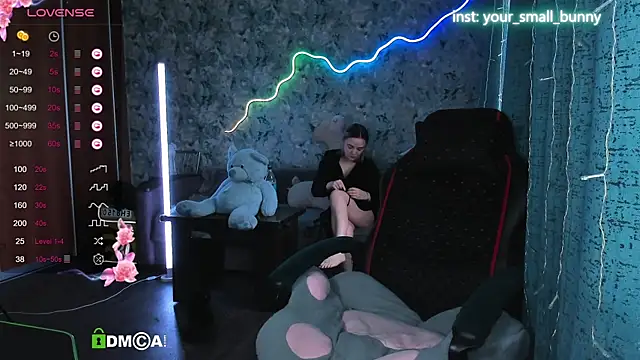 Your small bunny online show from 09/13/25, 03:17