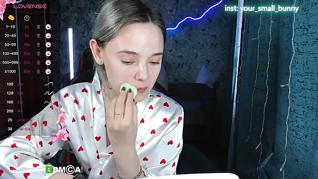 Your small bunny online show from 10/11/25, 02:11