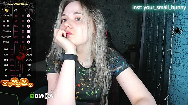 Your small bunny online show from 10/27/25, 02:04