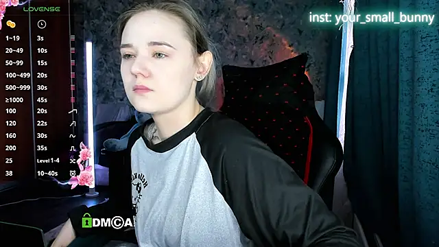 Your small bunny online show from 04/17/26, 02:03