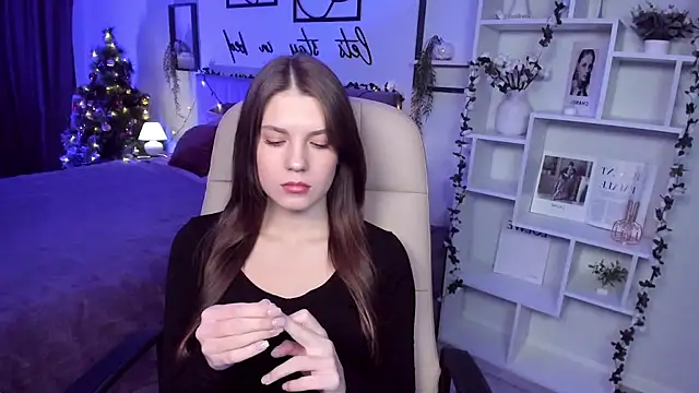 BellaSweetHeart online show from 12/23/24, 01:03