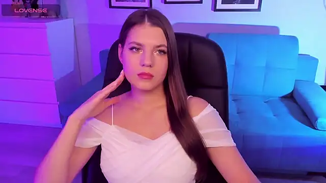 BellaSweetHeart online show from 10/21/25, 06:08