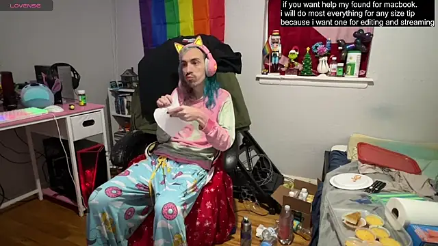 tallnerdyguy online show from 03/21/25, 02:18