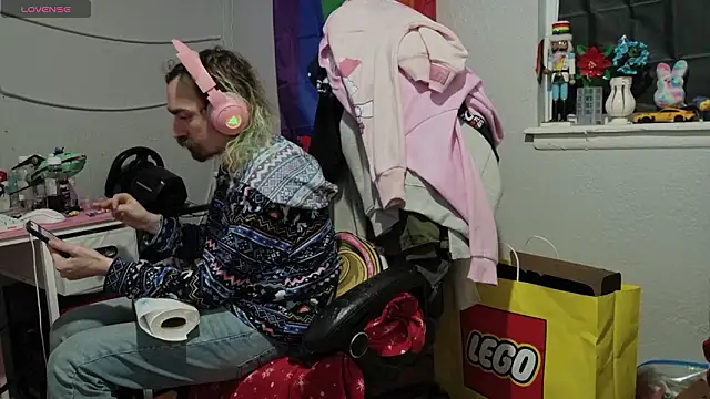 tallnerdyguy online show from 02/12/26, 03:23