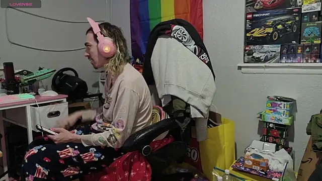 tallnerdyguy online show from 04/21/26, 02:26