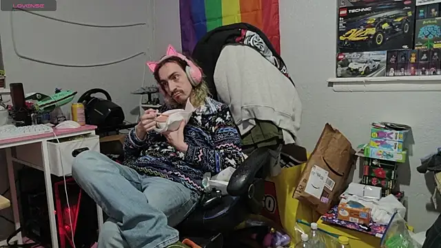 tallnerdyguy online show from 04/22/26, 02:25