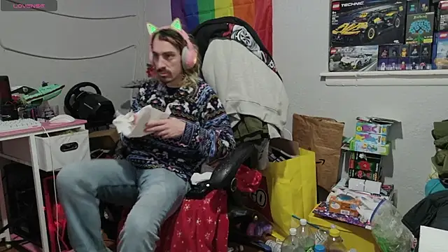 tallnerdyguy online show from 04/24/26, 01:52