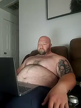 Snapshot of Strong_Bear89 chatting on 01/13/25, 07:53 Strong Bear89 online show from 01/13/25, 07:53