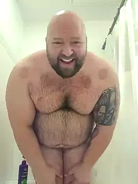 Snapshot of Strong_Bear89 chatting on 01/26/25, 04:09 Strong Bear89 online show from 01/26/25, 04:09