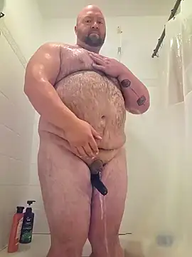 Snapshot of Strong_Bear89 chatting on 02/09/25, 04:07 Strong Bear89 online show from 02/09/25, 04:07