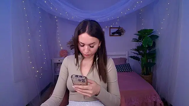 margeriTirell online show from 05/31/26, 03:47