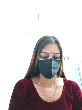 Snapshot of Tisha-01 chatting on 11/19/25, 12:43 Tisha-01 online show from 11/19/25, 12:43