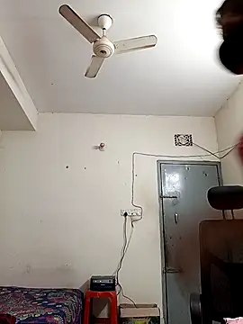 Snapshot of Tisha-01 chatting on 12/16/25, 01:43 Tisha-01 online show from 12/16/25, 01:43