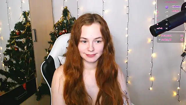 Snapshot of Fox_Lisa chatting on 12/24/24, 12:33 Fox Lisa online show from 12/24/24, 12:33