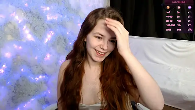 Snapshot of Fox_Lisa chatting on 02/06/25, 12:05 Fox Lisa online show from 02/06/25, 12:05