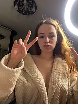 Snapshot of Fox_Lisa chatting on 03/09/25, 07:37 Fox Lisa online show from 03/09/25, 07:37