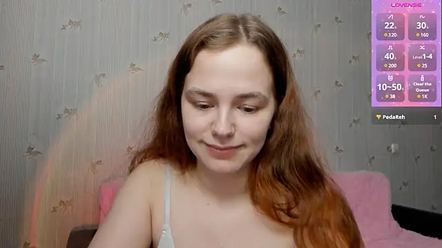 Snapshot of Fox_Lisa chatting on 03/18/25, 03:42 Fox Lisa online show from 03/18/25, 03:42