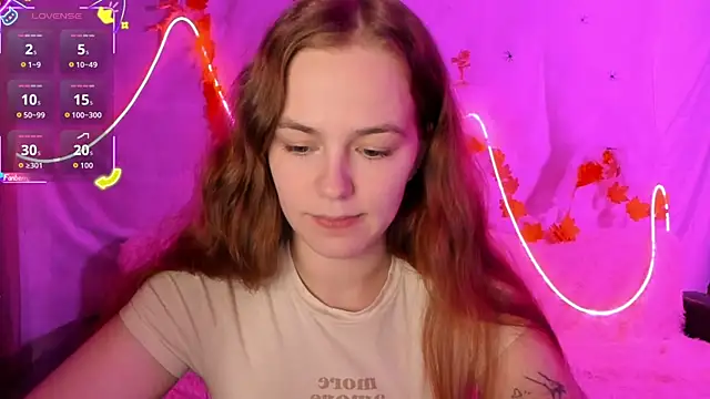 Snapshot of Fox_Lisa chatting on 11/08/25, 06:07 Fox Lisa online show from 11/08/25, 06:07