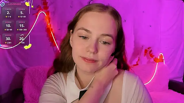 Snapshot of Fox_Lisa chatting on 11/10/25, 09:03 Fox Lisa online show from 11/10/25, 09:03