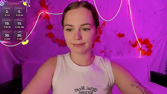 Snapshot of Fox_Lisa chatting on 11/21/25, 07:01 Fox Lisa online show from 11/21/25, 07:01