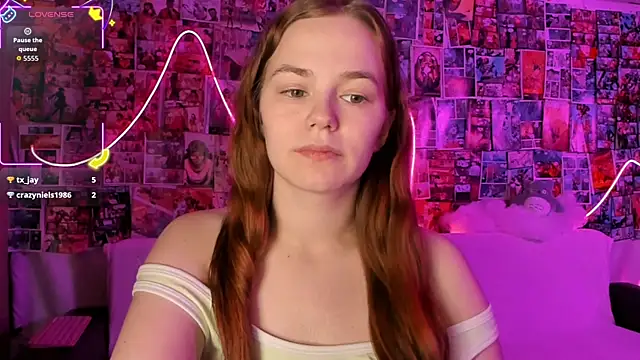 Snapshot of Fox_Lisa chatting on 12/04/25, 09:34 Fox Lisa online show from 12/04/25, 09:34