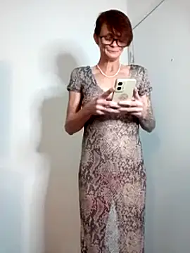 Snapshot of ivylee31 chatting on 01/02/25, 01:06 ivylee31 online show from 01/02/25, 01:06