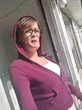 ivylee31 online show from 11/28/25, 05:48