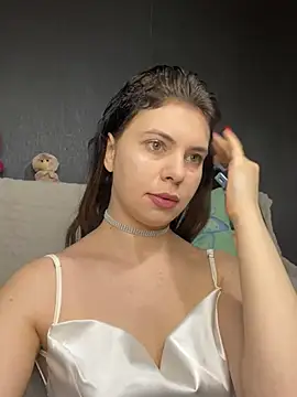 Snapshot of CurlyLara chatting on 01/30/25, 10:40 CurlyLara online show from 01/30/25, 10:40