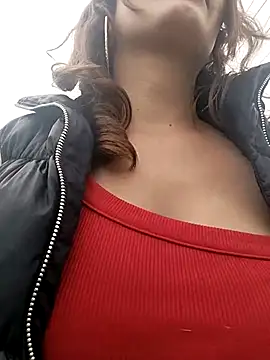 Snapshot of Alysson-- chatting on 03/06/25, 08:16 Alysson-- online show from 03/06/25, 08:16