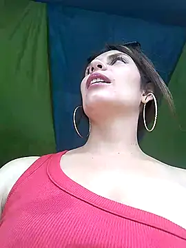 Snapshot of Alysson-- chatting on 03/20/25, 04:20 Alysson-- online show from 03/20/25, 04:20