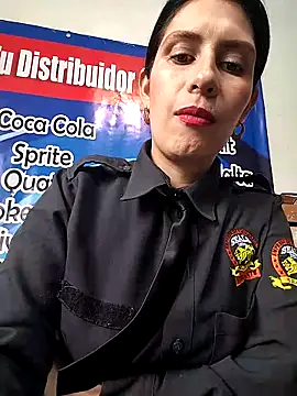 Snapshot of Alysson-- chatting on 09/29/25, 01:49 Alysson-- online show from 09/29/25, 01:49